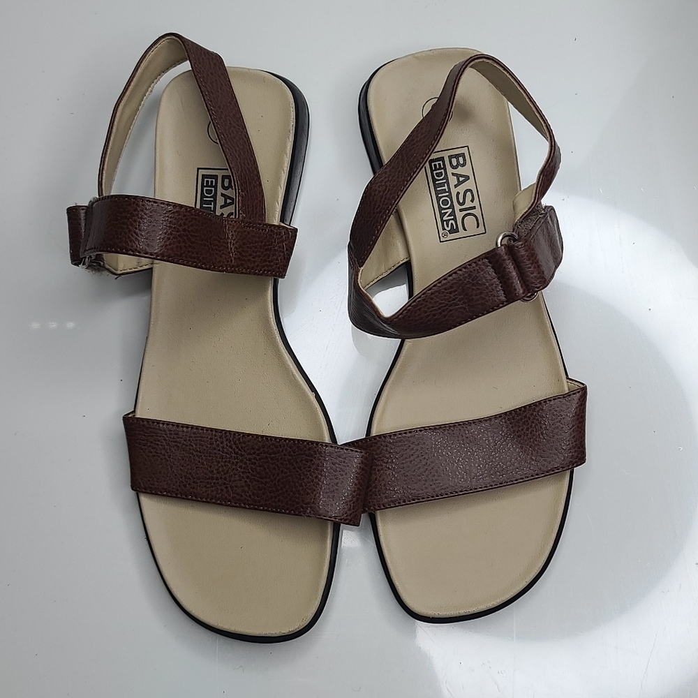 Basic Editions Sandals - Picture 2 of 6
